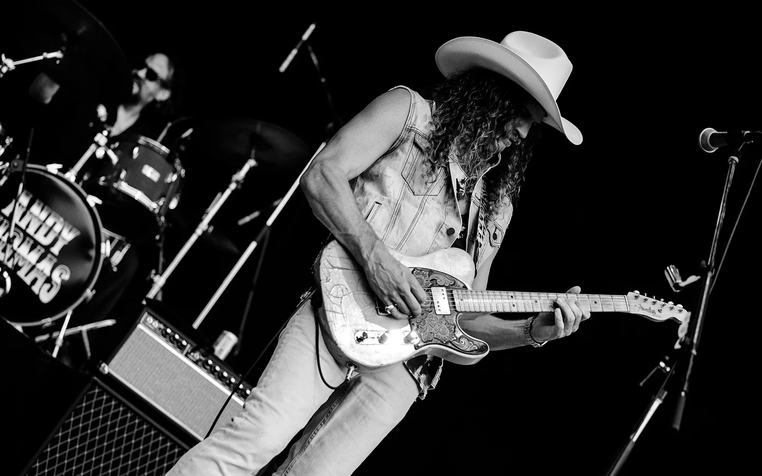 Andy Thomas playing Allianz Amphitheater